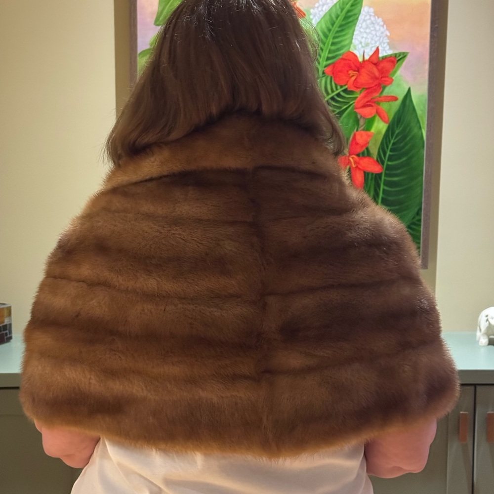 VINTAGE Holt Renfrew Fur Stole - Picture 9 of 9